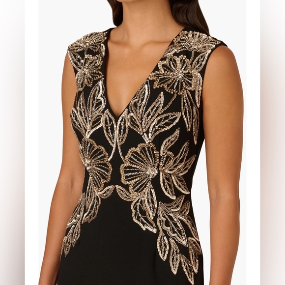 👑 🦋Floral Bead Detail Sleeveless Crepe Mermaid Gown 👑🦋 - Picture 3 of 8